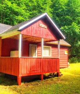Camp Le Panache Cabin